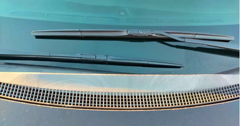 Hybrid Wipers